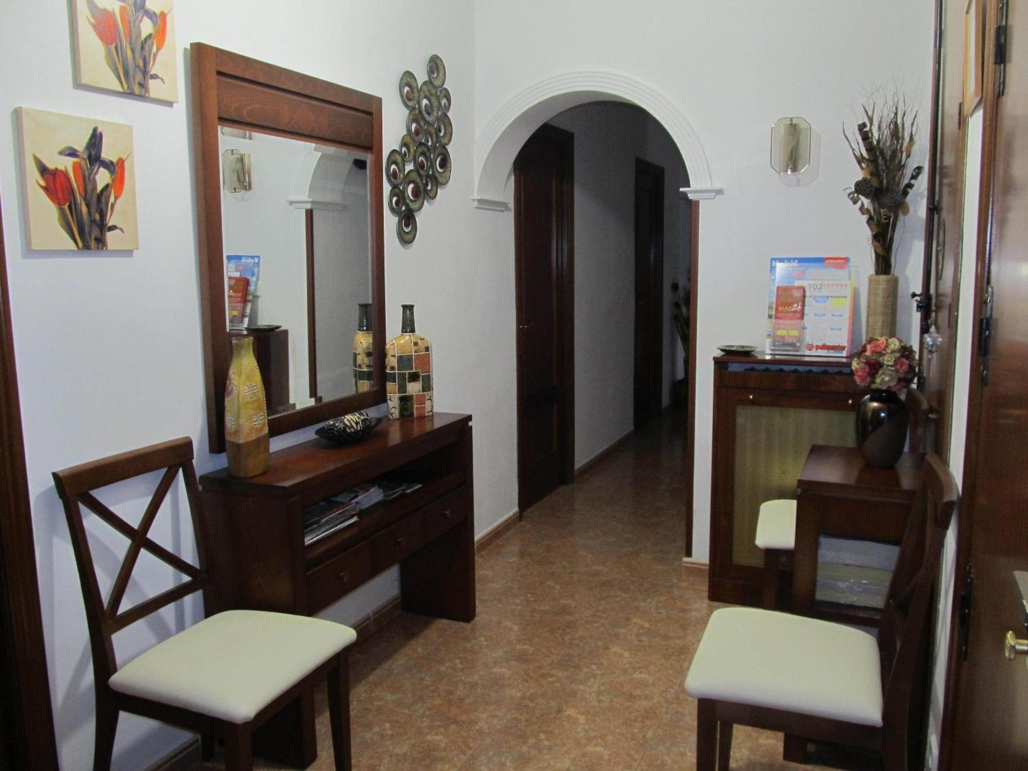 Hostal Las Torres Мадрид Екстериор снимка
