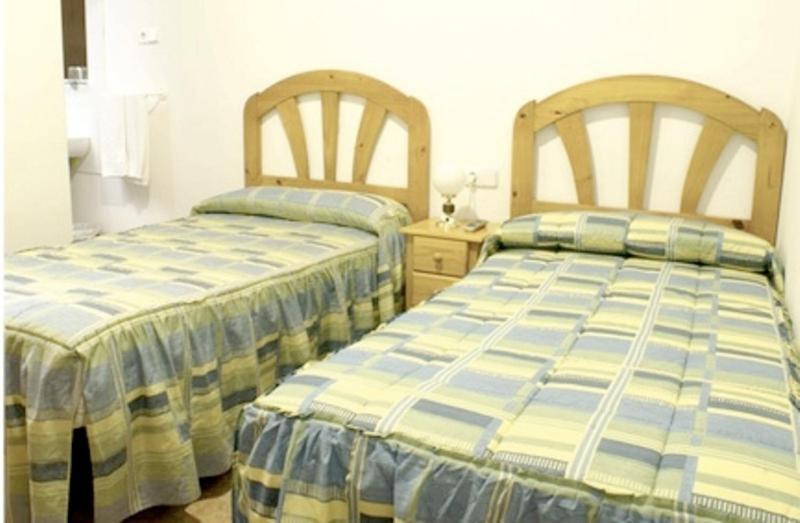 Hostal Las Torres Мадрид Стая снимка